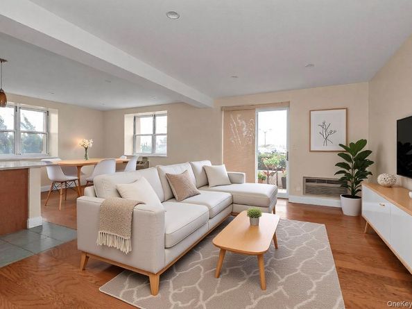 2 Richmond Road 1I, Lido Beach NY 11561