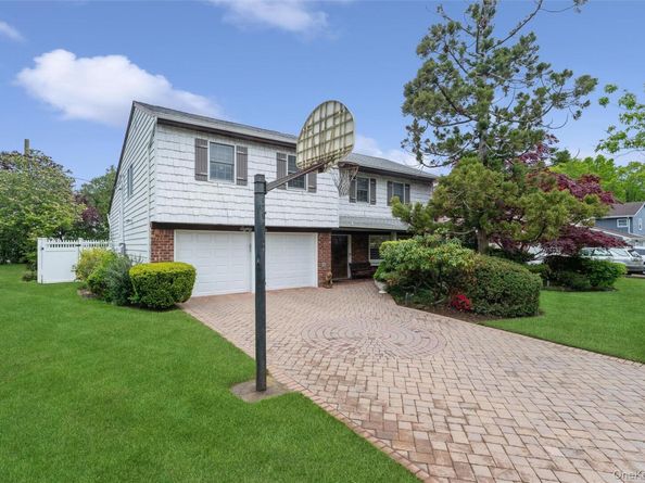 84 Nottingham Road, Manhasset Hills NY 11040