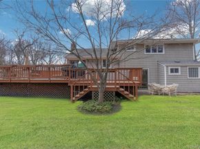 29 Serpentine Lane, Old Bethpage NY 11804