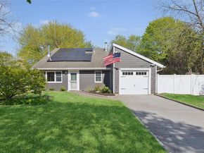 33 Nantucket Drive, Medford NY 11763