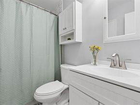 33 Nantucket Drive, Medford NY 11763