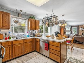 6 Cedar Avenue, Locust Valley NY 11560