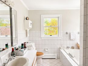 6 Cedar Avenue, Locust Valley NY 11560