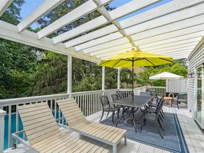 6 Cedar Avenue, Locust Valley NY 11560