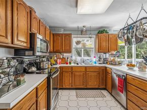 6 Cedar Avenue, Locust Valley NY 11560