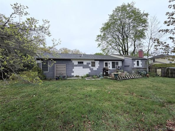 98 Broadway, Rocky Point NY 11778