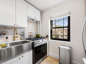9 Manchester Road 2R, Eastchester NY 10709