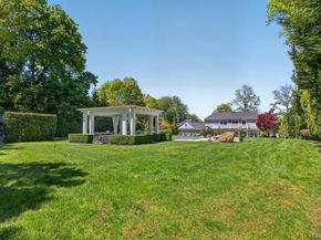 32 Elm Street, Woodbury NY 11797