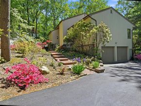 40 Laurel Hill Road, Centerport NY 11721