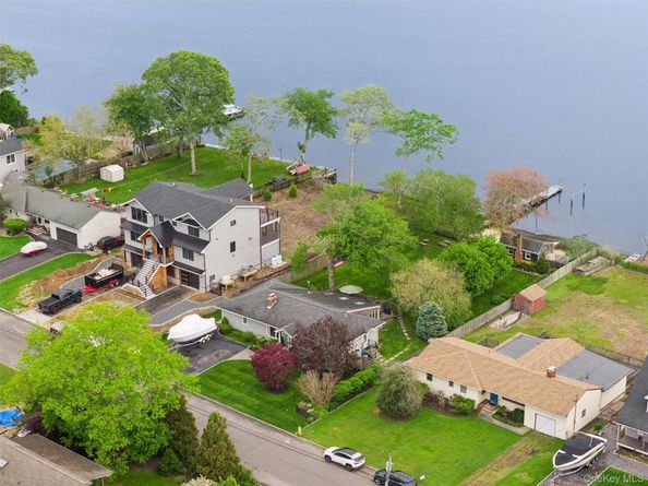 128 Crystal Beach Boulevard, Moriches NY 11955