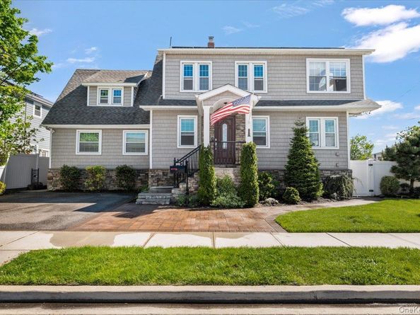 2968 Islip Court, Wantagh NY 11793