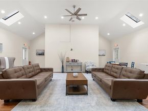 204 Mountain Ridge Drive 204, Mount Sinai NY 11766