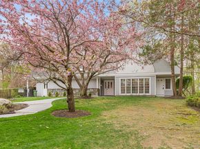 204 Mountain Ridge Drive 204, Mount Sinai NY 11766