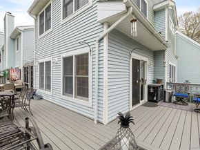 204 Mountain Ridge Drive 204, Mount Sinai NY 11766