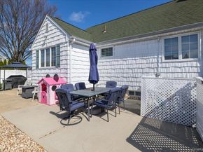 299 37 Street, Lindenhurst NY 11757