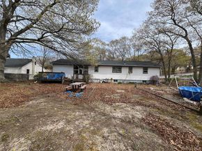 40 Lidge Drive, Farmingville NY 11738