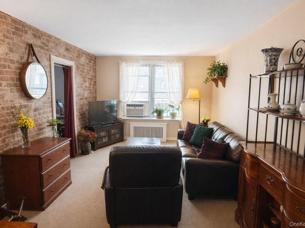 8325 98th Street 5P, Woodhaven NY 11421
