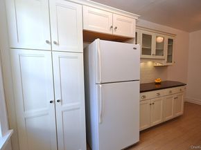 105 Garth Road 4H, Scarsdale NY 10583
