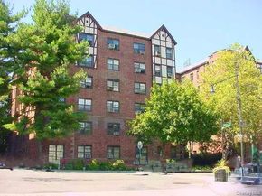 105 Garth Road 4H, Scarsdale NY 10583