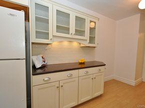 105 Garth Road 4H, Scarsdale NY 10583