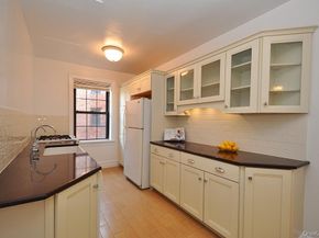 105 Garth Road 4H, Scarsdale NY 10583