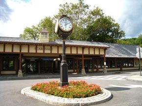 105 Garth Road 4H, Scarsdale NY 10583
