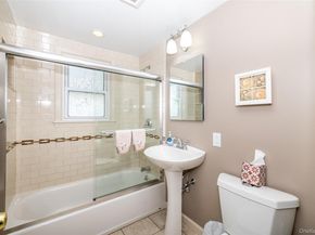 53 Lawrence Place, New Rochelle NY 10801