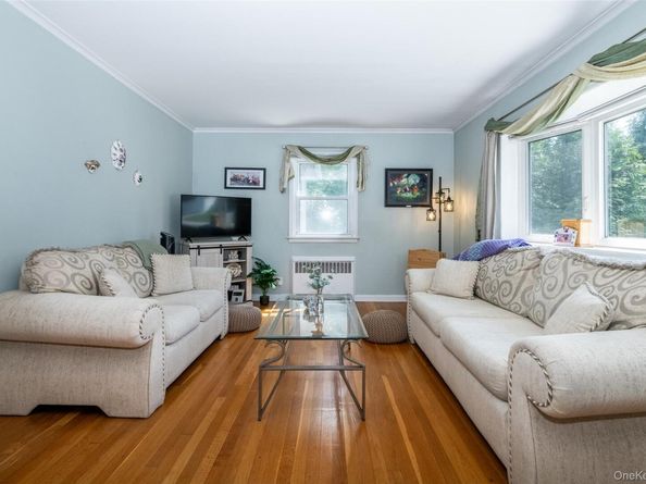 53 Lawrence Place, New Rochelle NY 10801