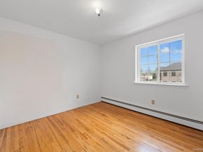 31 Woodward Street, Roslyn Heights NY 11577