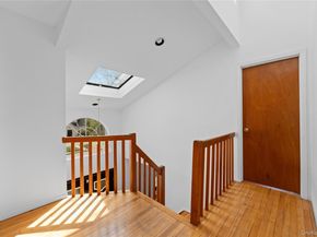 31 Woodward Street, Roslyn Heights NY 11577