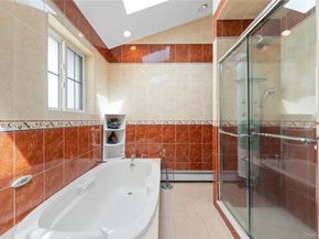 31 Woodward Street, Roslyn Heights NY 11577