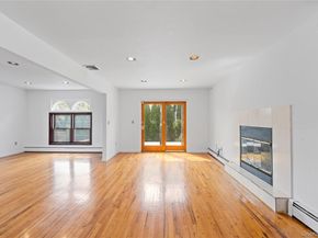 31 Woodward Street, Roslyn Heights NY 11577