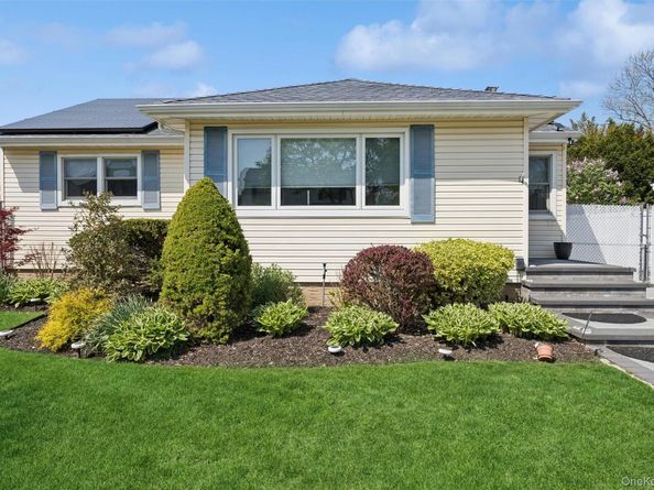 737 Pleasant Avenue, Westbury NY 11590