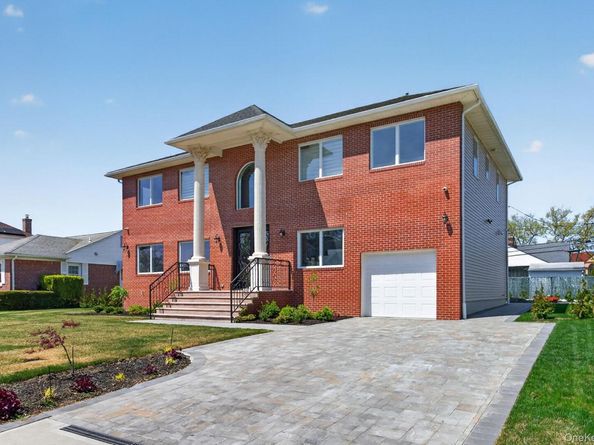 171 South Street, New Hyde Park NY 11040