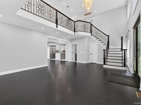 171 South Street, New Hyde Park NY 11040