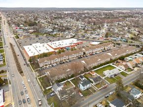 5 Jacqueline Way, North Babylon NY 11703