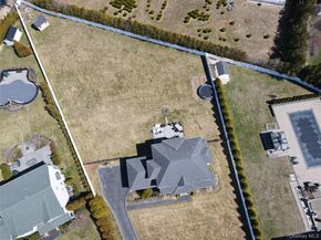 5 Dogwood Lane, East Moriches NY 11940