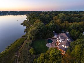 29 Gaul Road S, East Setauket NY 11733