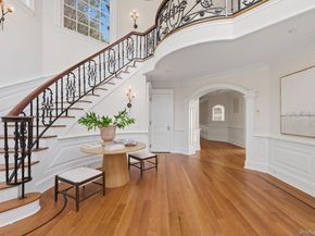 29 Gaul Road S, East Setauket NY 11733