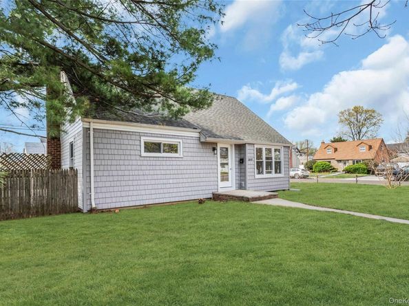 1047 Windermere Road, Franklin Square NY 11010