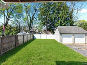909 2nd Street N, East Northport NY 11731
