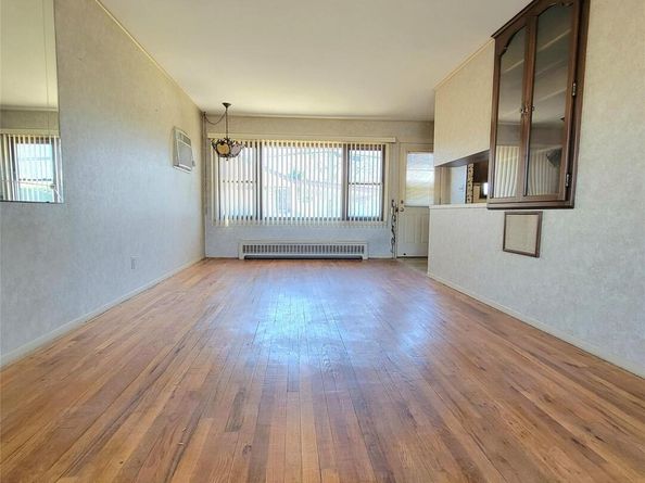 3030 N Jerusalem Road, Wantagh NY 11793