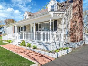67 Pentmoor Drive, Mastic NY 11950