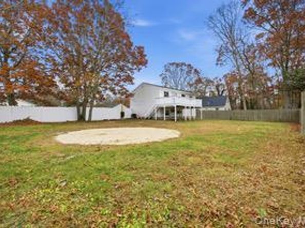 4 Beechwood Drive, Shirley NY 11967