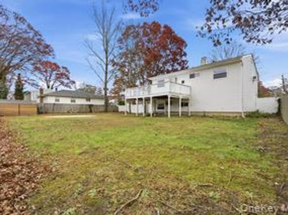 4 Beechwood Drive, Shirley NY 11967