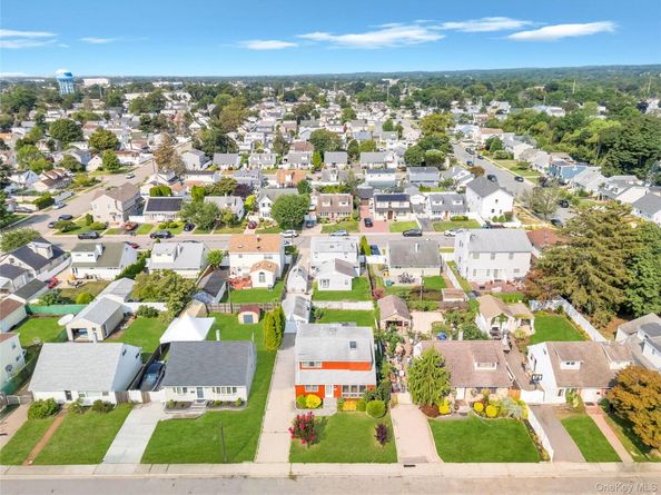 54 Briggs Street, Hicksville NY 11801