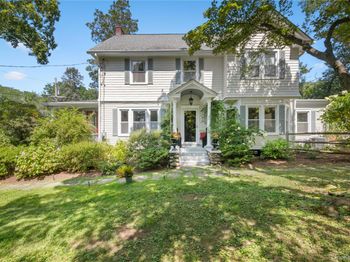 59 Crest Road