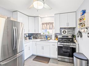 375 Cochran Place, Valley Stream NY 11581