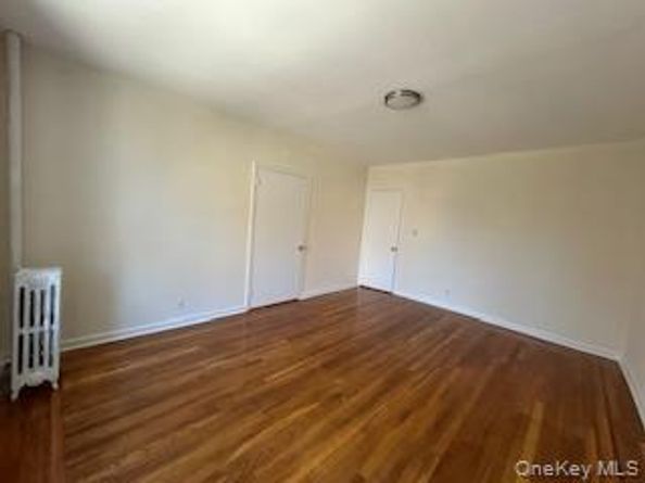 83-52 Talbot Street 3G, Kew Gardens NY 11415
