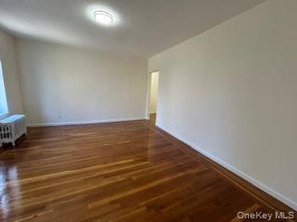 83-52 Talbot Street 3G, Kew Gardens NY 11415